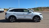 Used 2022 Kia Sorento SX Prestige image 2