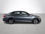 Used 2024 Volkswagen Jetta SE image 5