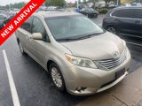 Used 2015 Toyota Sienna XLE image 2
