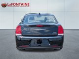 Used 2016 Chrysler 300 C image 4