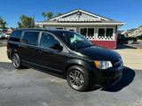 Used 2017 Dodge Grand Caravan SXT image 2