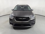 Certified 2023 Chrysler Pacifica Limited image 2
