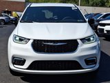 New 2026 Chrysler Pacifica Select image 2