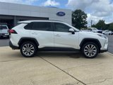 Used 2021 Toyota RAV4 XLE Premium image 2
