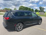 Used 2017 Chrysler Pacifica Limited w/ UConnect Theater Package image 5