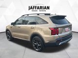 Used 2021 Kia Sorento SX Prestige image 3