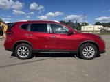 Used 2017 Nissan Rogue SV image 3