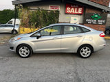 Used 2014 Ford Fiesta SE image 2
