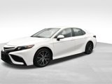 Used 2021 Toyota Camry SE image 3