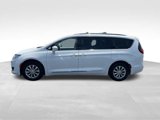 Used 2018 Chrysler Pacifica Touring-L image 4