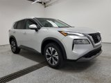 Used 2023 Nissan Rogue SV image 2