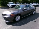 Used 2018 Toyota Camry SE image 5
