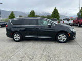 Used 2017 Chrysler Pacifica Platinum image 2