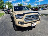 Used 2017 Toyota Tacoma TRD Off-Road image 4
