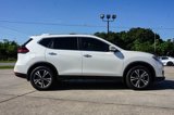 Used 2020 Nissan Rogue SV w/ Premium Package image 3