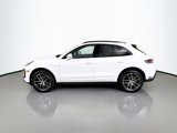 Certified 2025 Porsche Macan image 2
