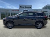 Used 2023 Nissan Rogue S image 2