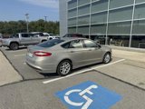 Used 2015 Ford Fusion SE image 5