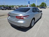 Used 2018 Toyota Camry LE image 3
