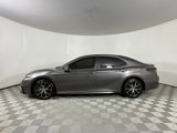 Used 2022 Toyota Camry SE image 2