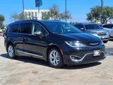 Used 2020 Chrysler Pacifica Limited image 3
