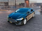 Used 2020 Ford Fusion SE image 2