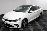 Used 2025 Volkswagen Jetta SE w/ Sunroof Package image 2