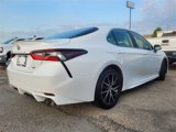 Used 2023 Toyota Camry SE image 3