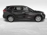 Used 2017 Nissan Rogue SV image 4