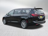 New 2025 Chrysler Pacifica Select image 5