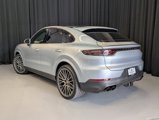 Certified 2022 Porsche Cayenne S image 3