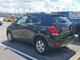Used 2018 Chevrolet Trax LT w/ LT Convenience Package image 3