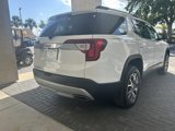 Used 2022 GMC Acadia SLT w/ Technology Package image 3