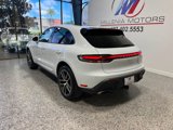 Used 2024 Porsche Macan image 3