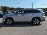 Used 2015 Toyota Highlander Limited image 2