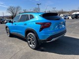 New 2025 Chevrolet Trax LT w/ Sunroof Package image 3