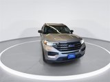 Certified 2021 Ford Explorer XLT image 3