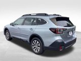 Used 2022 Subaru Outback Premium image 4