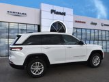 Used 2023 Jeep Grand Cherokee Laredo X image 2