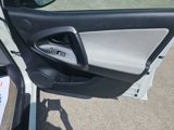 Used 2014 Toyota RAV4 EV image 5
