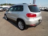 Used 2013 Volkswagen Tiguan SE image 3