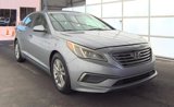 Used 2017 Hyundai Sonata SE image 2