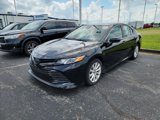 Used 2020 Toyota Camry LE image 6