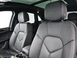 Certified 2025 Porsche Macan image 5