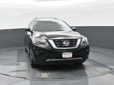 Used 2017 Nissan Pathfinder Platinum image 3