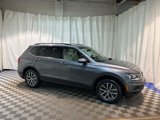 Certified 2019 Volkswagen Tiguan SE w/ Panoramic Sunroof Package image 2