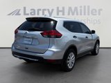 Used 2017 Nissan Rogue S image 5