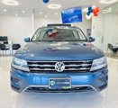 Used 2019 Volkswagen Tiguan SE w/ Panoramic Sunroof Package image 2
