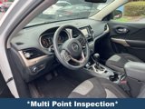 Used 2017 Jeep Cherokee Sport image 4