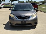 Used 2012 Toyota Sienna LE image 2